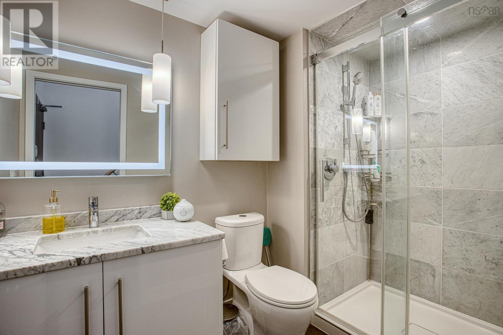 #108 5662 Roberts Street - 16