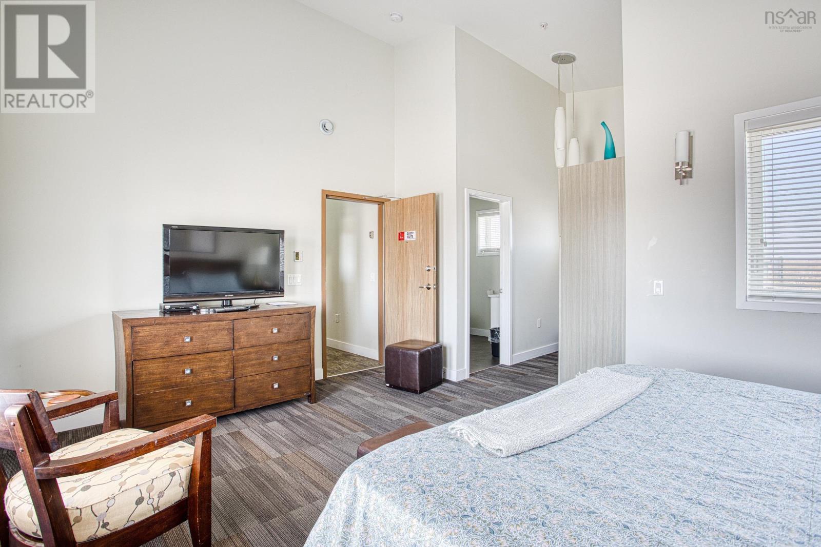 #108 5662 Roberts Street - 41
