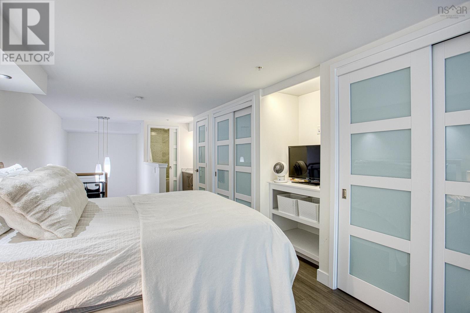 #108 5662 Roberts Street - 21