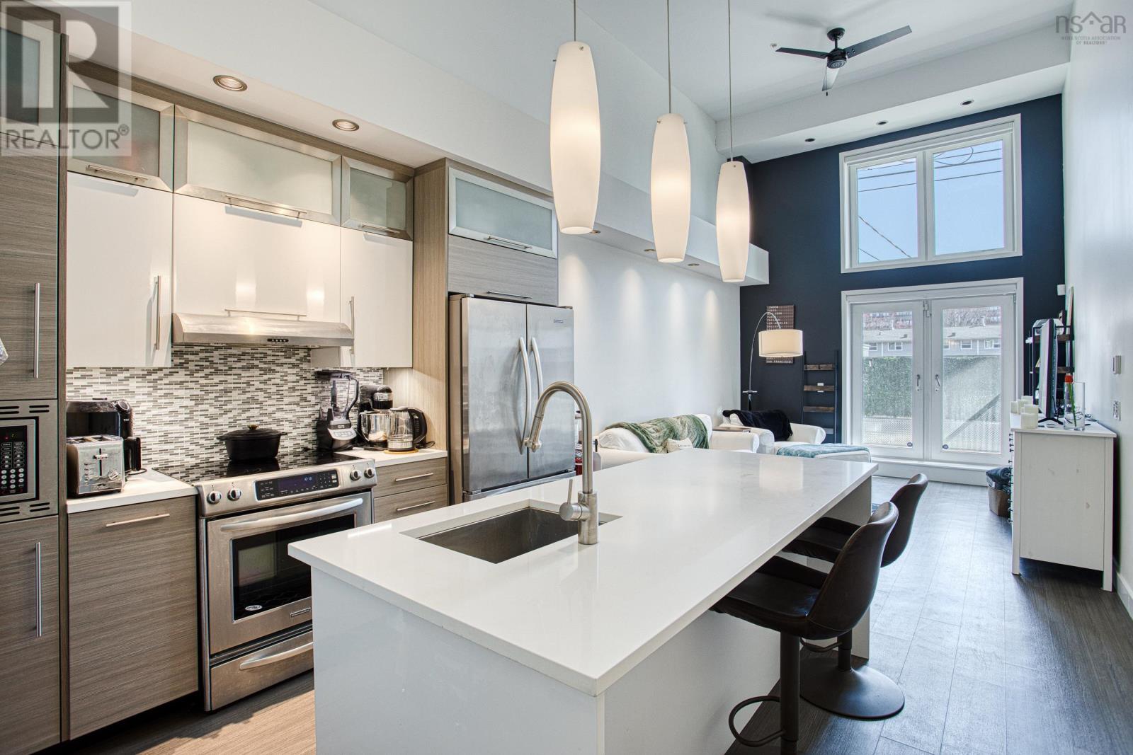 #108 5662 Roberts Street - 4