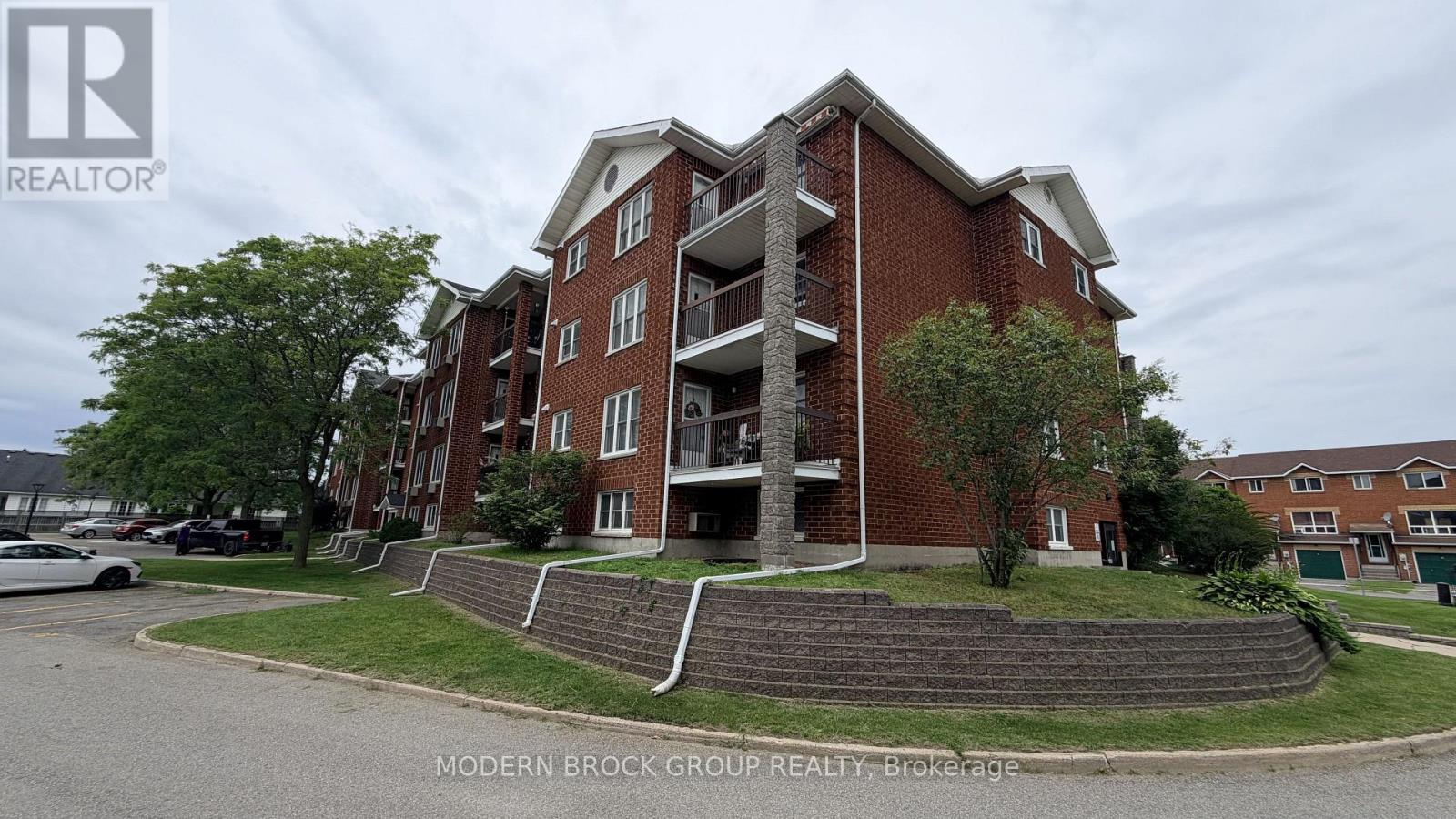 #405 21 LISTON AVENUE - 23