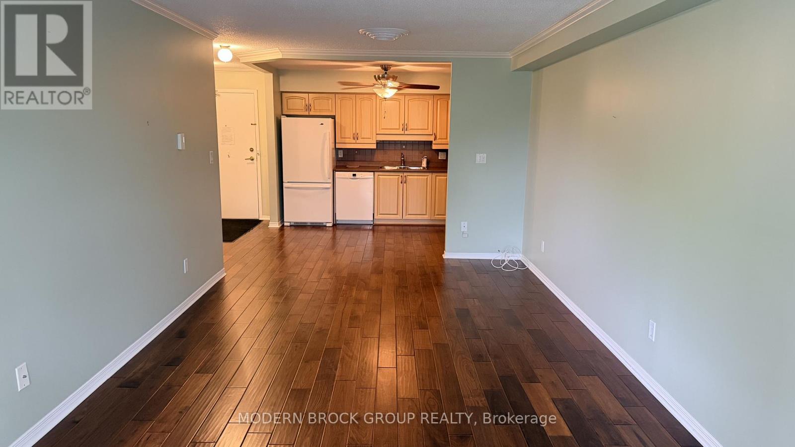 #405 21 LISTON AVENUE - 6