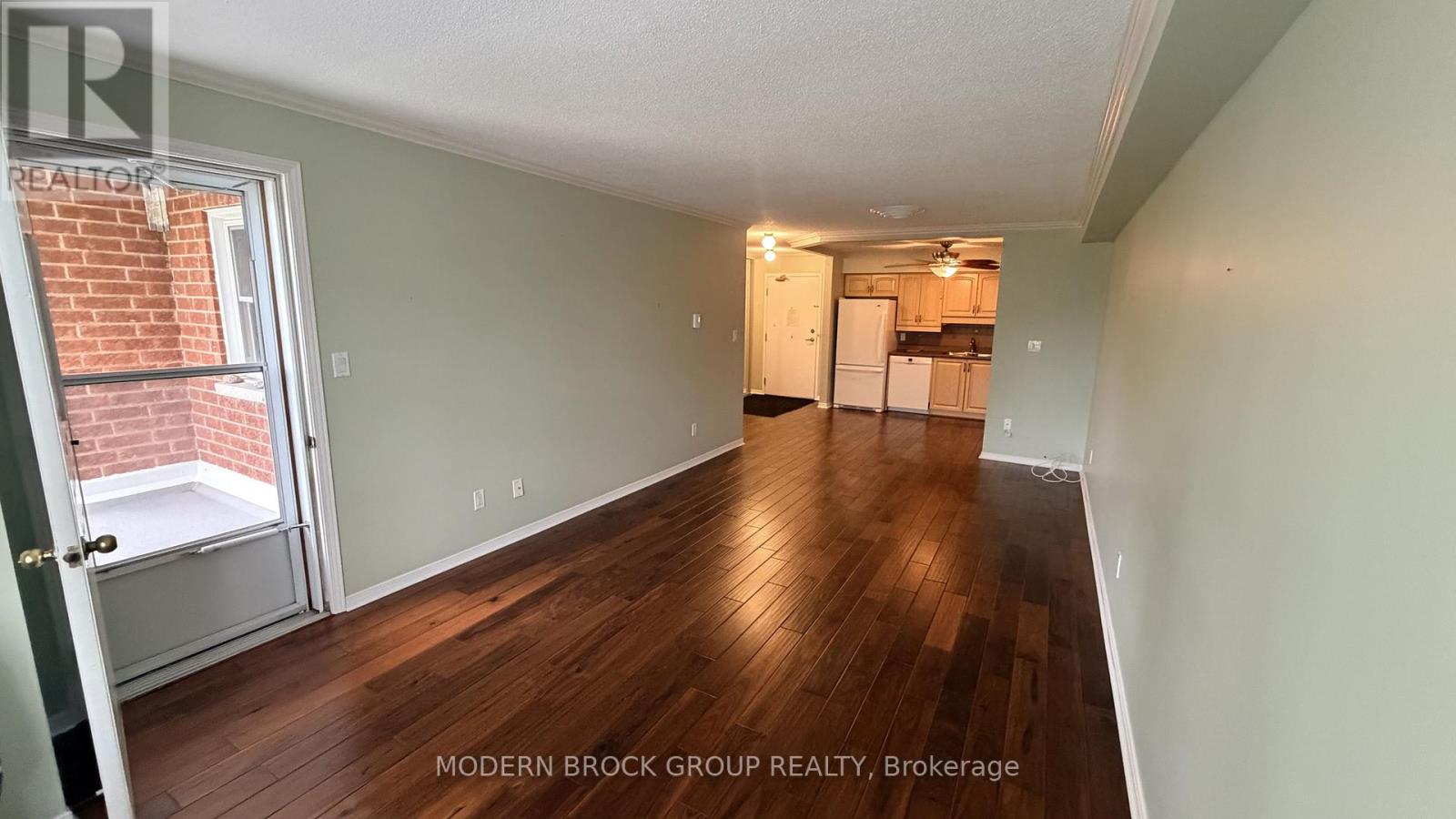 #405 21 LISTON AVENUE - 7