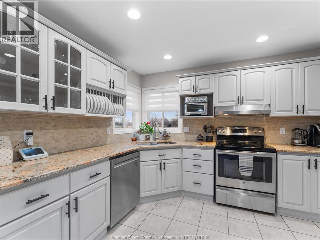 46 Brush CRESCENT - 13