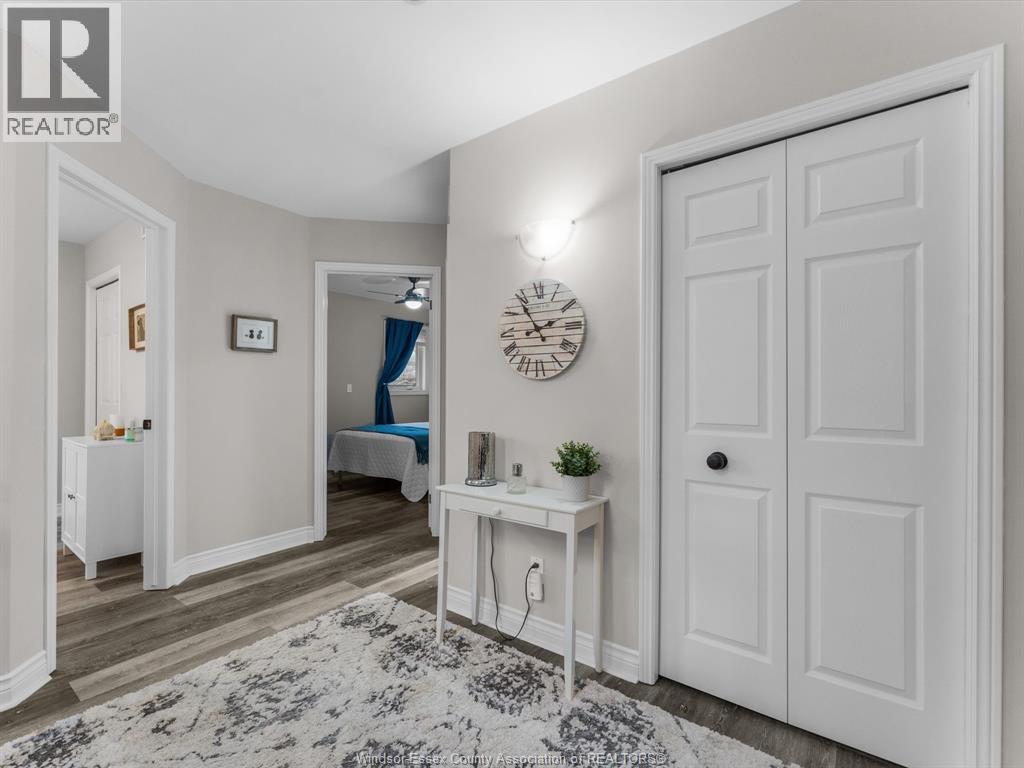 46 Brush CRESCENT - 27