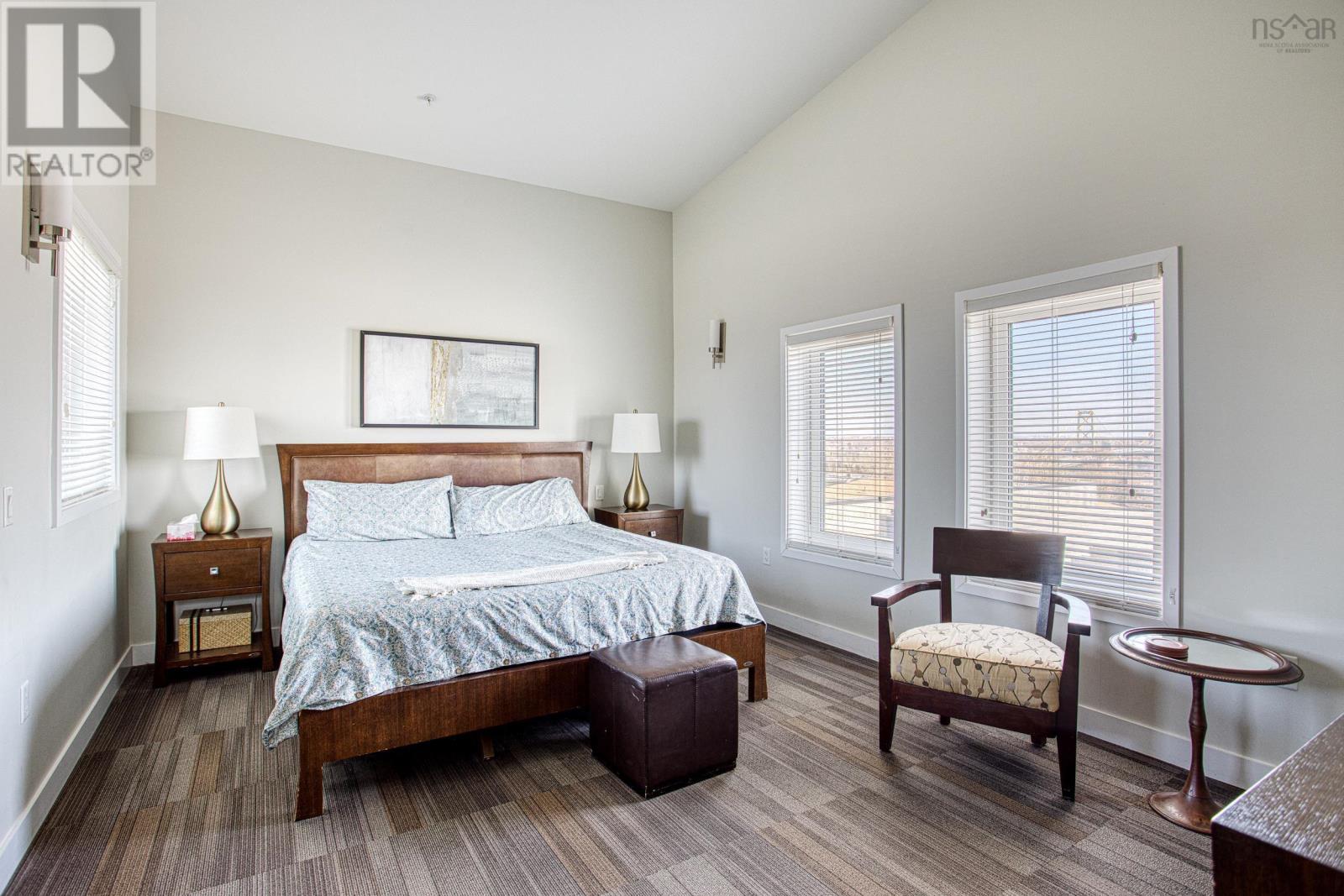 #108 5662 Roberts Street - 40