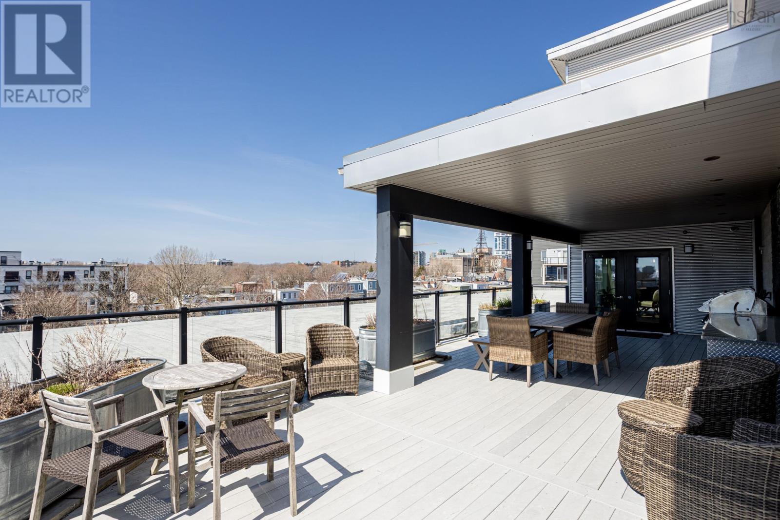 #108 5662 Roberts Street - 37