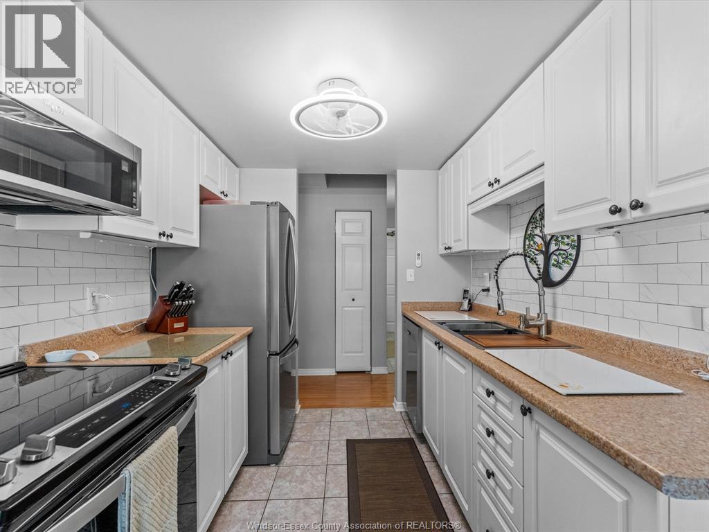 #507 8335 Wyandotte STREET East - 11