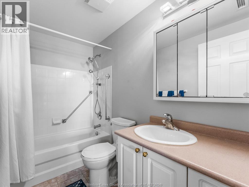 #507 8335 Wyandotte STREET East - 18