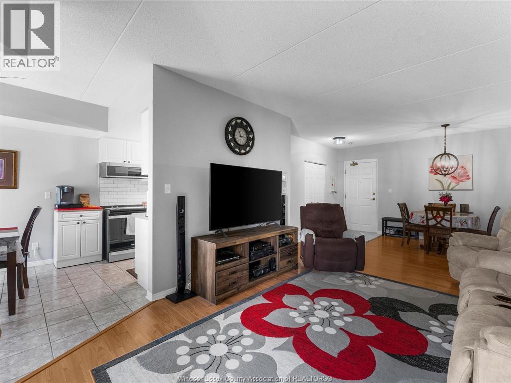 #507 8335 Wyandotte STREET East - 6
