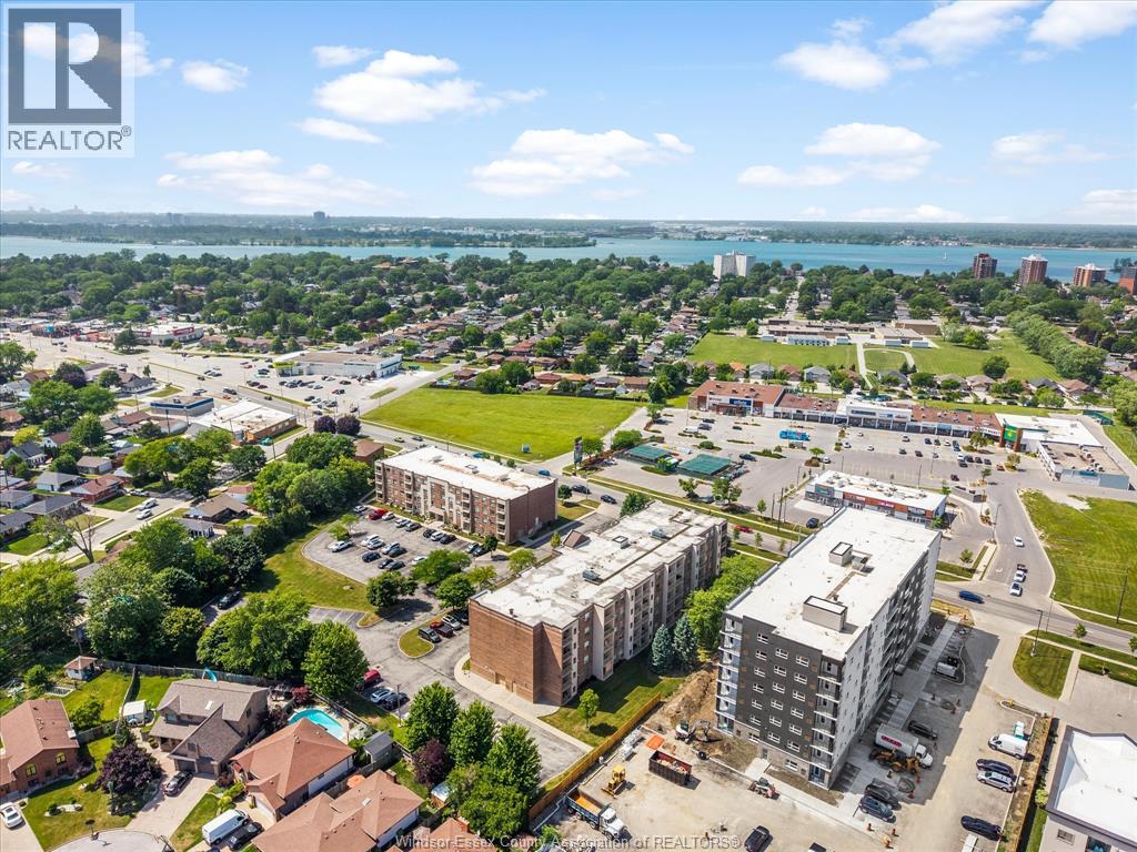 #507 8335 Wyandotte STREET East - 26