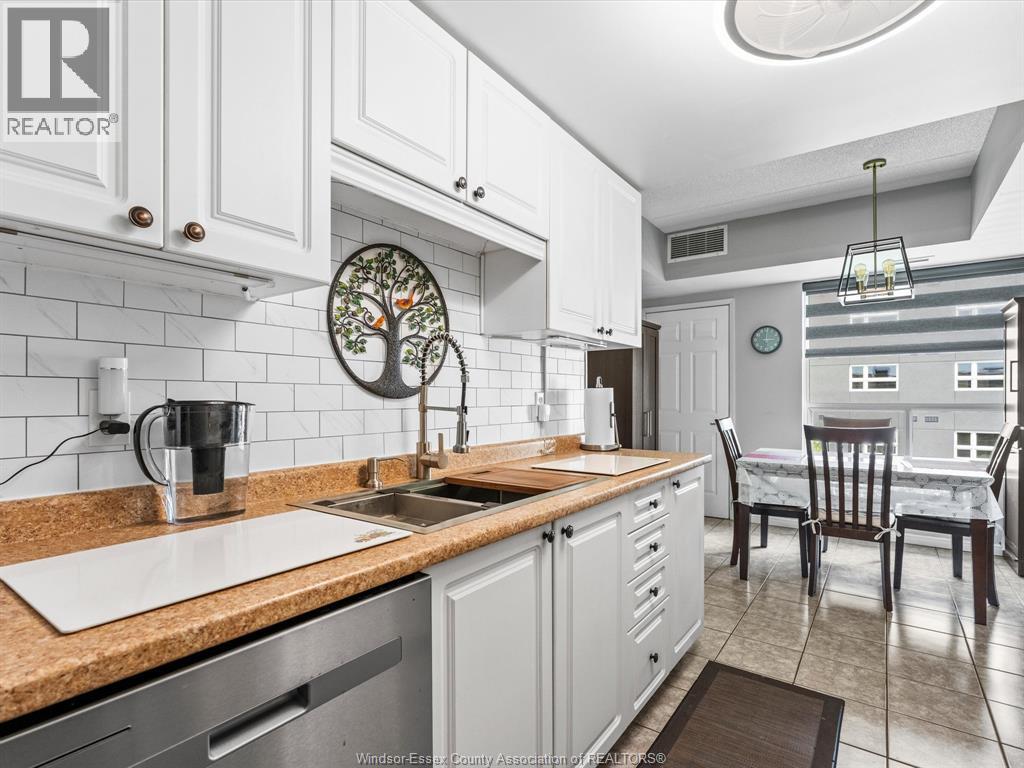 #507 8335 Wyandotte STREET East - 10