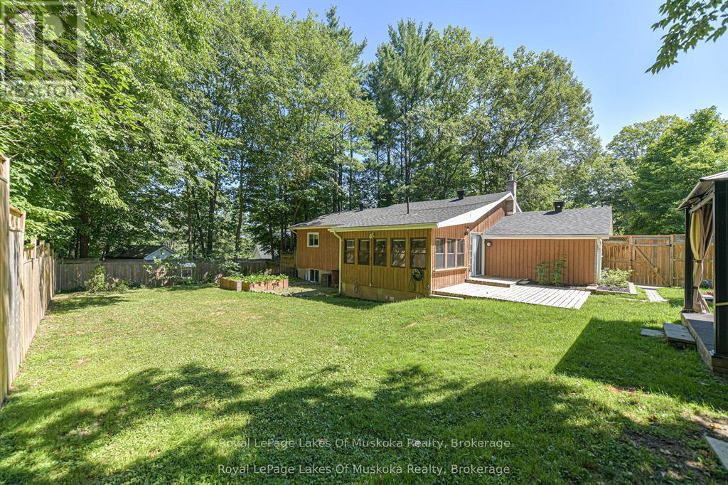 115 DOUGLAS STREET - 21