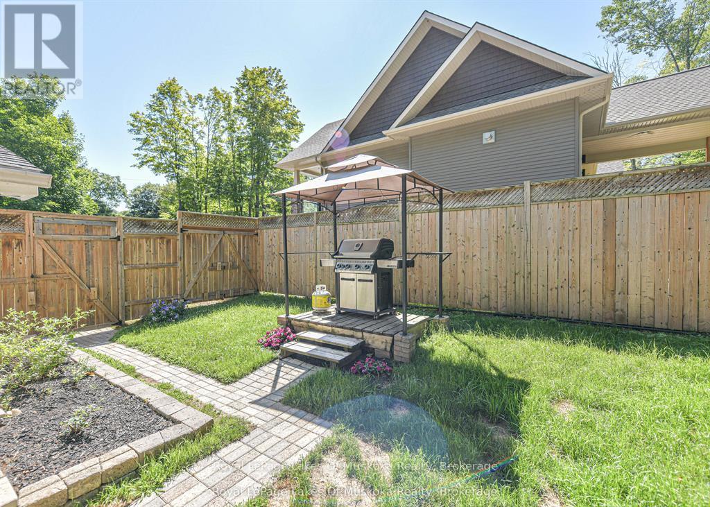 115 DOUGLAS STREET - 24