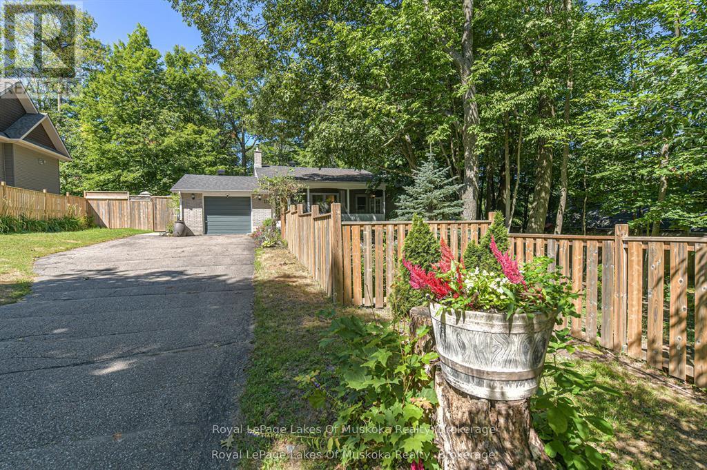115 DOUGLAS STREET - 3