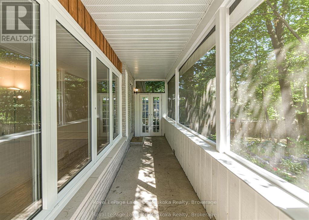 115 DOUGLAS STREET - 6