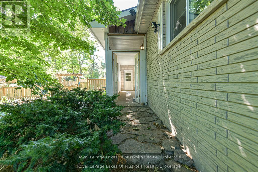 115 DOUGLAS STREET - 8