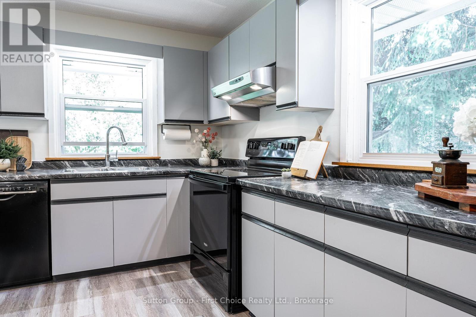 153 HOME STREET - Image 12