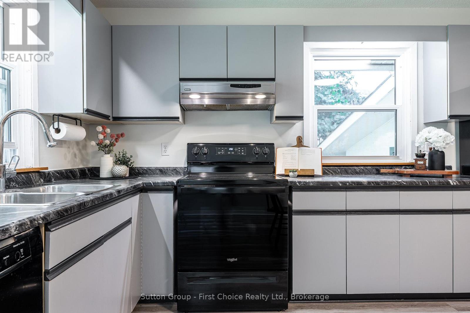 153 HOME STREET - Image 15