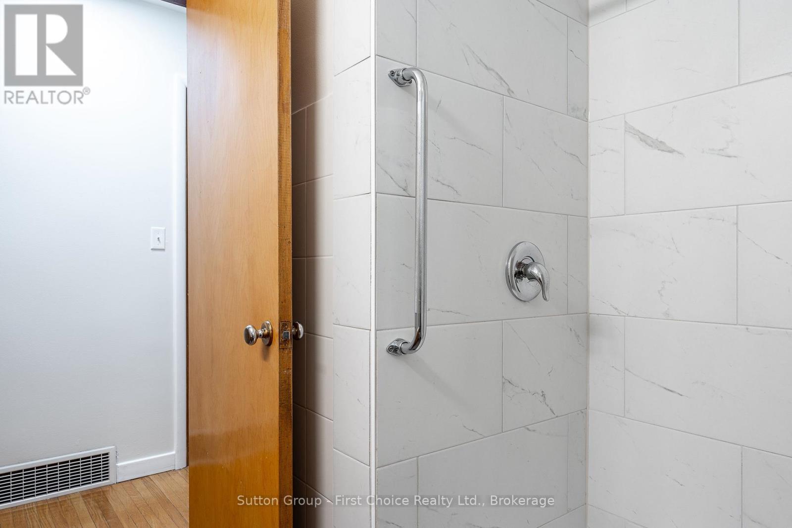 153 HOME STREET - Image 21