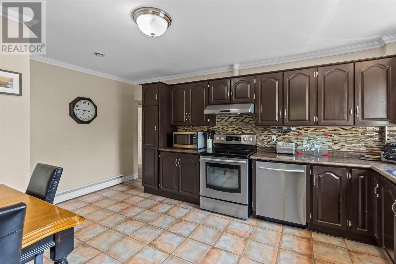 5 Churchill Avenue - Image 12