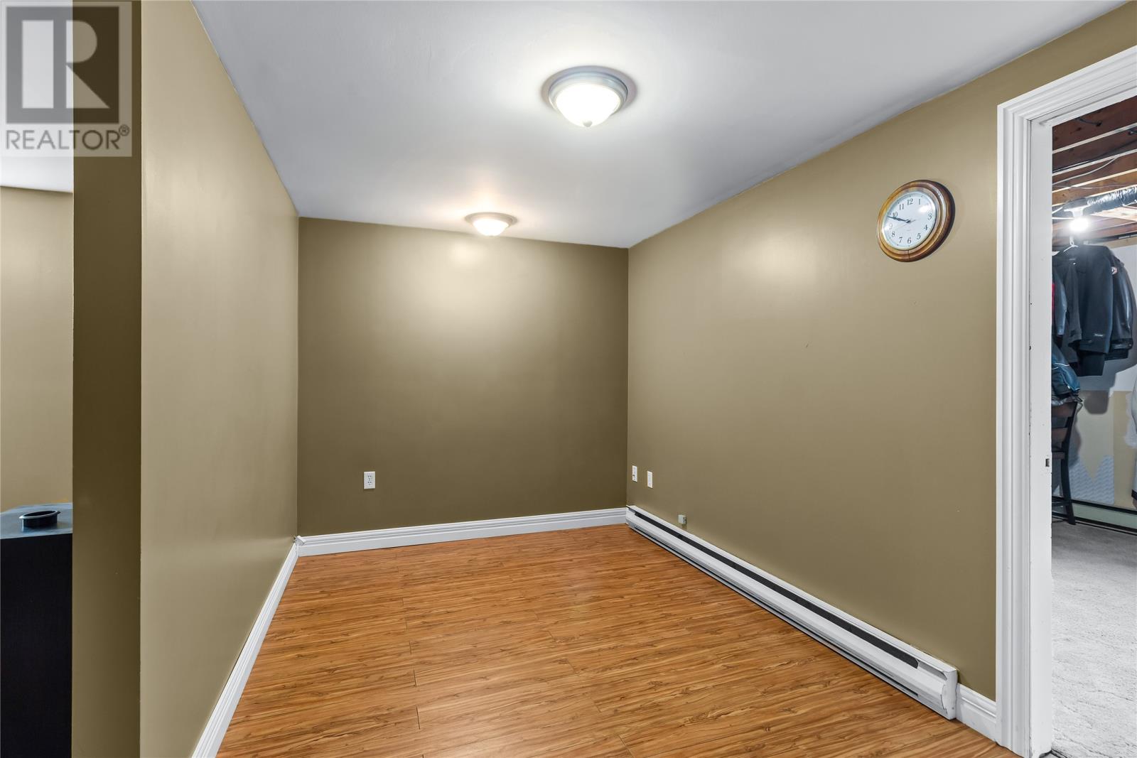 5 Churchill Avenue - Image 20