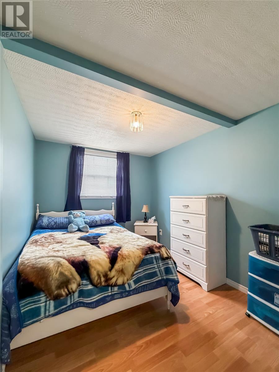 671 Sunset Drive - Image 17