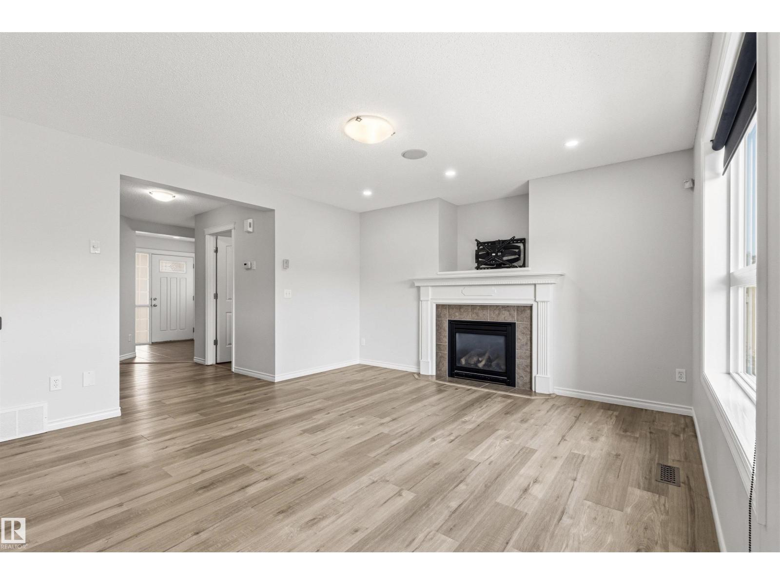 3214 22a AV NW - 10