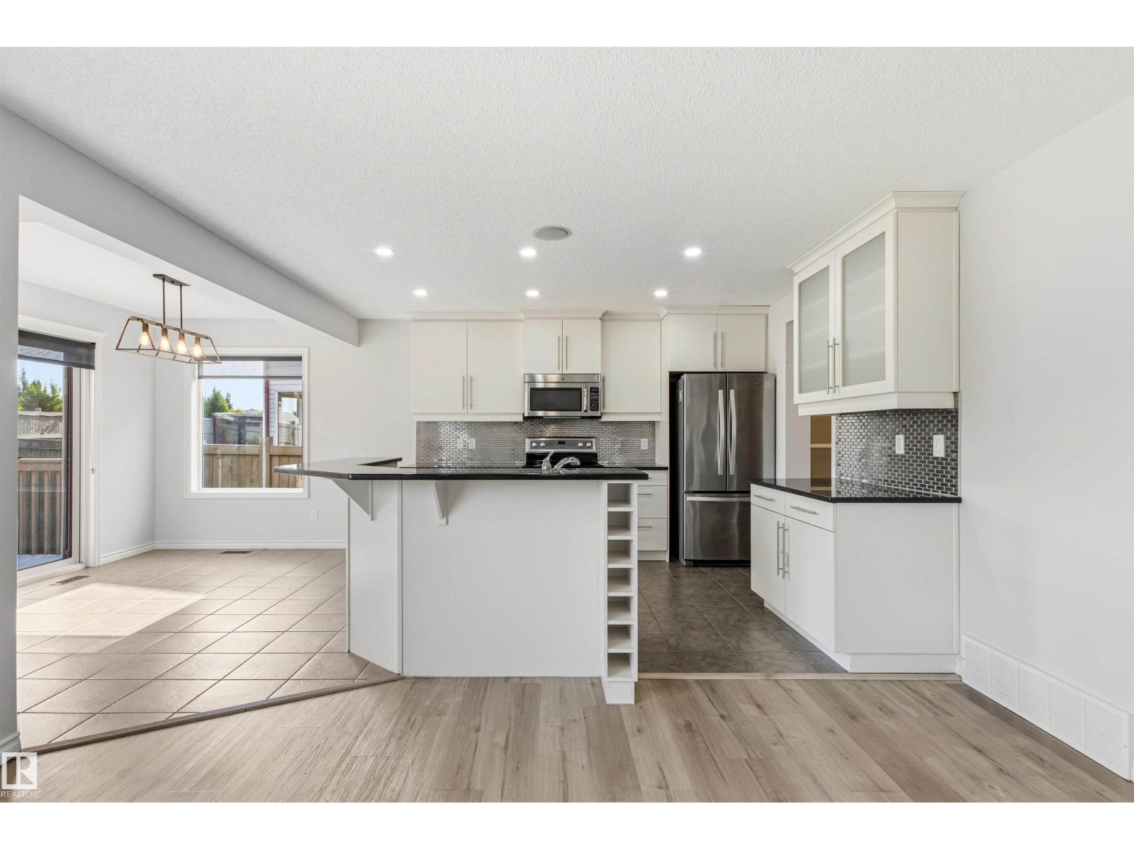 3214 22a AV NW - 14