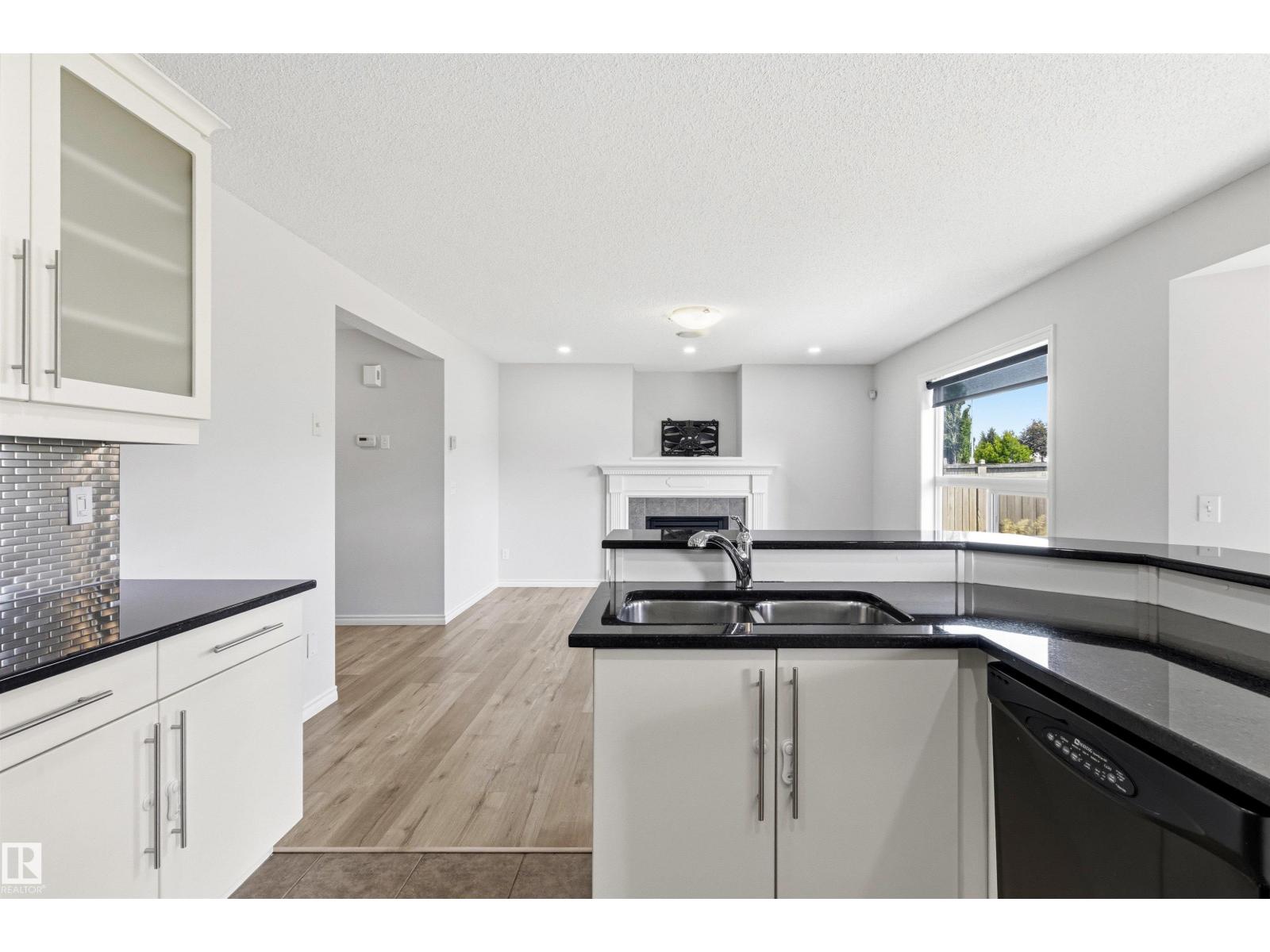 3214 22a AV NW - 20