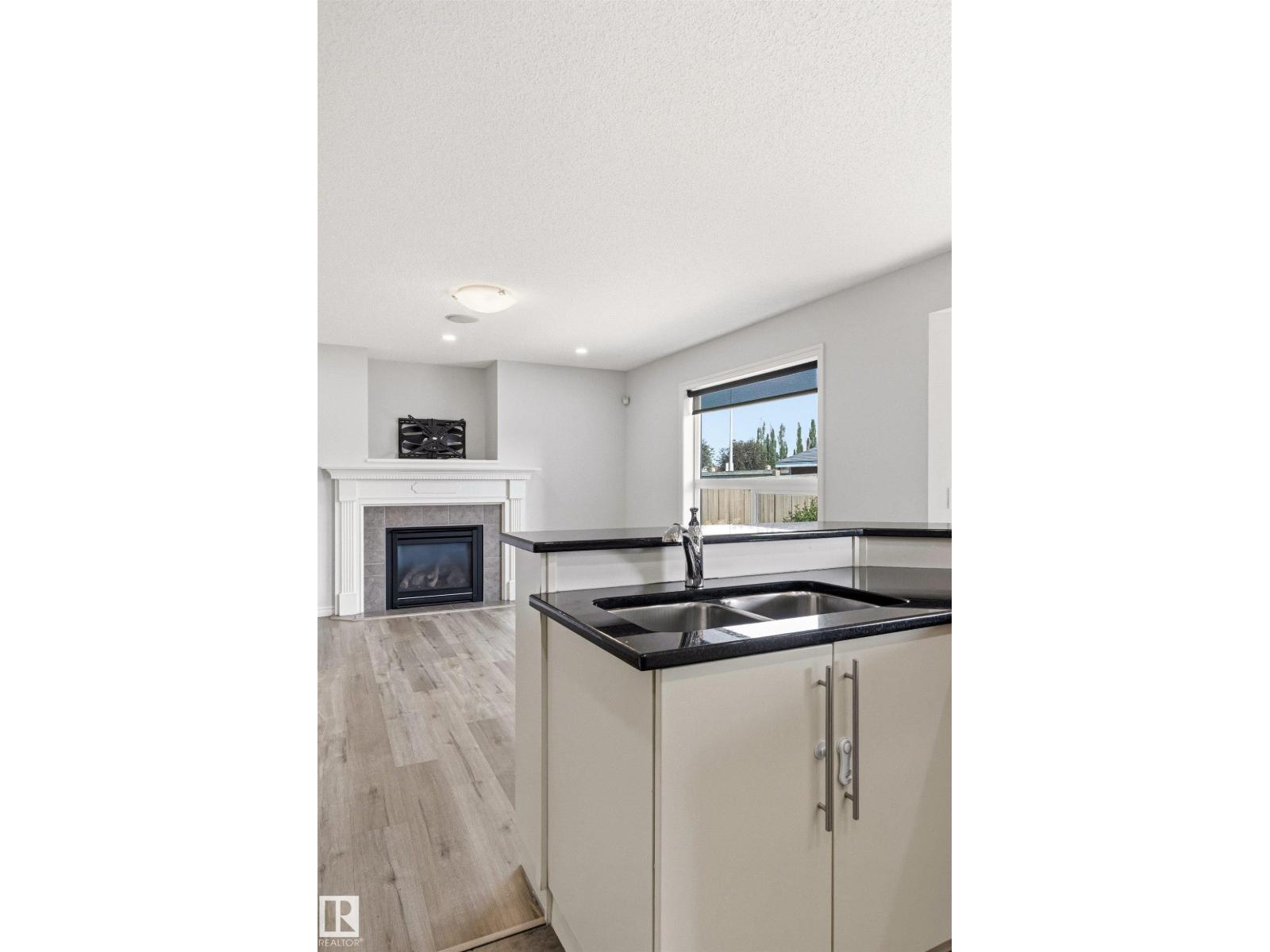 3214 22a AV NW - 21