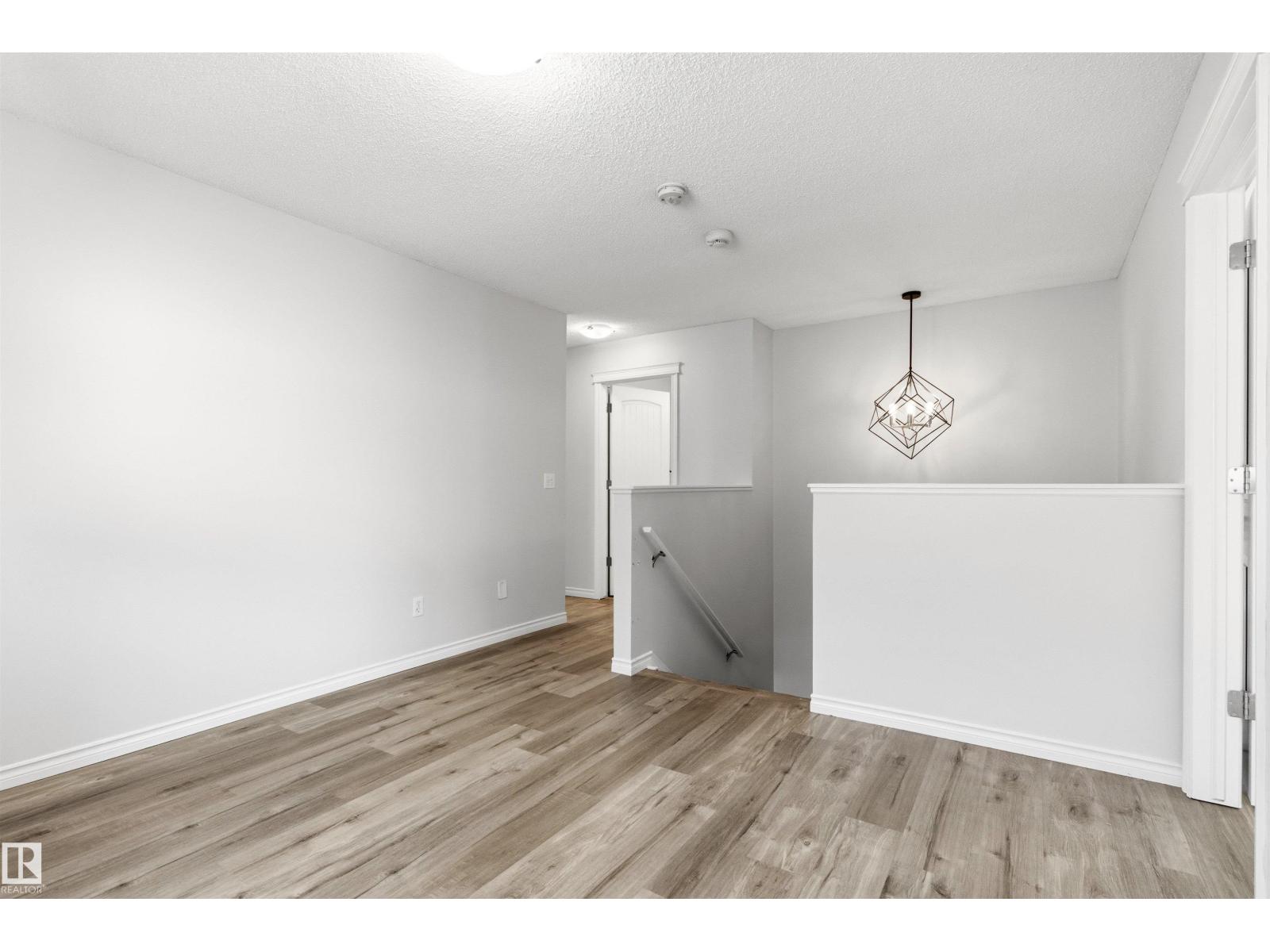 3214 22a AV NW - 32