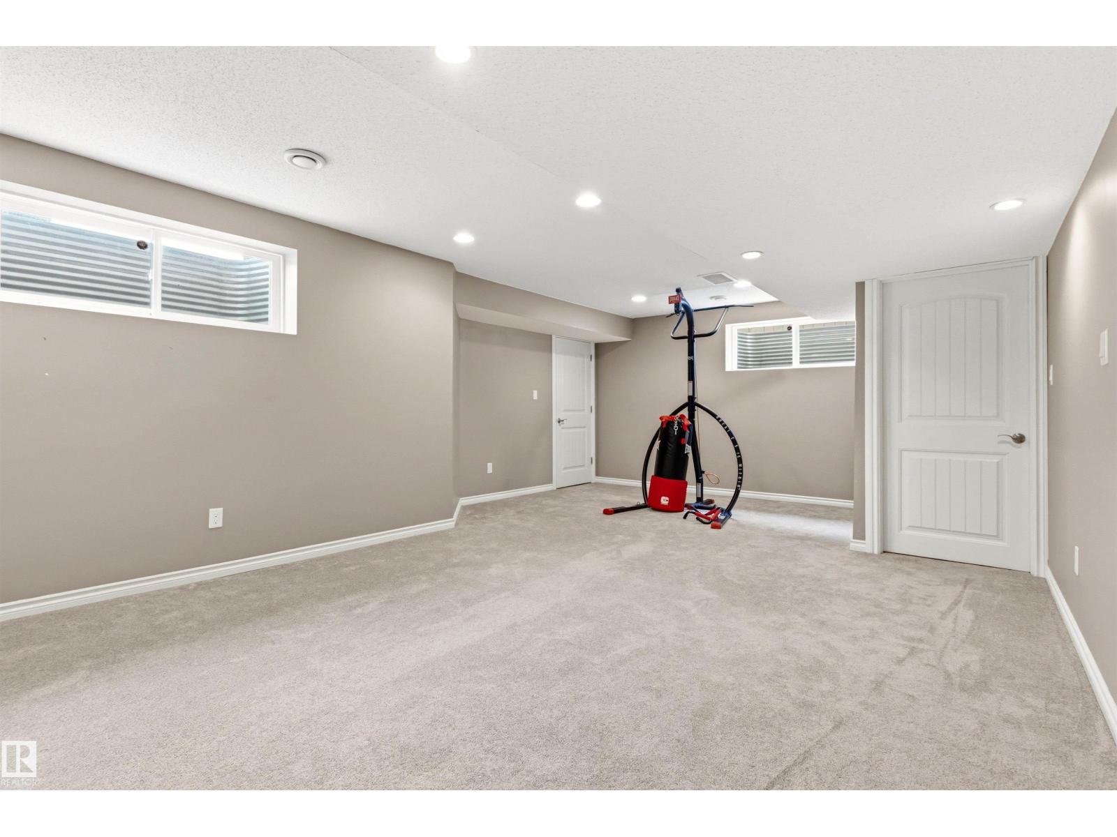 3214 22a AV NW - 48