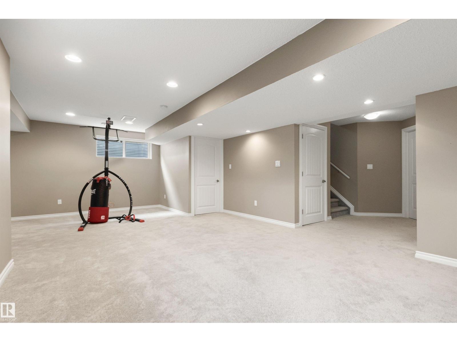 3214 22a AV NW - 53