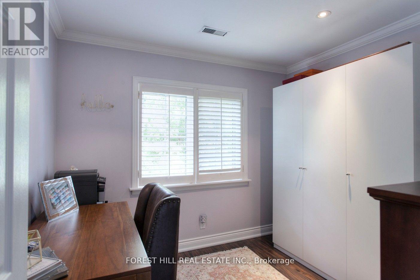 136 HOLLYWOOD AVENUE - 18