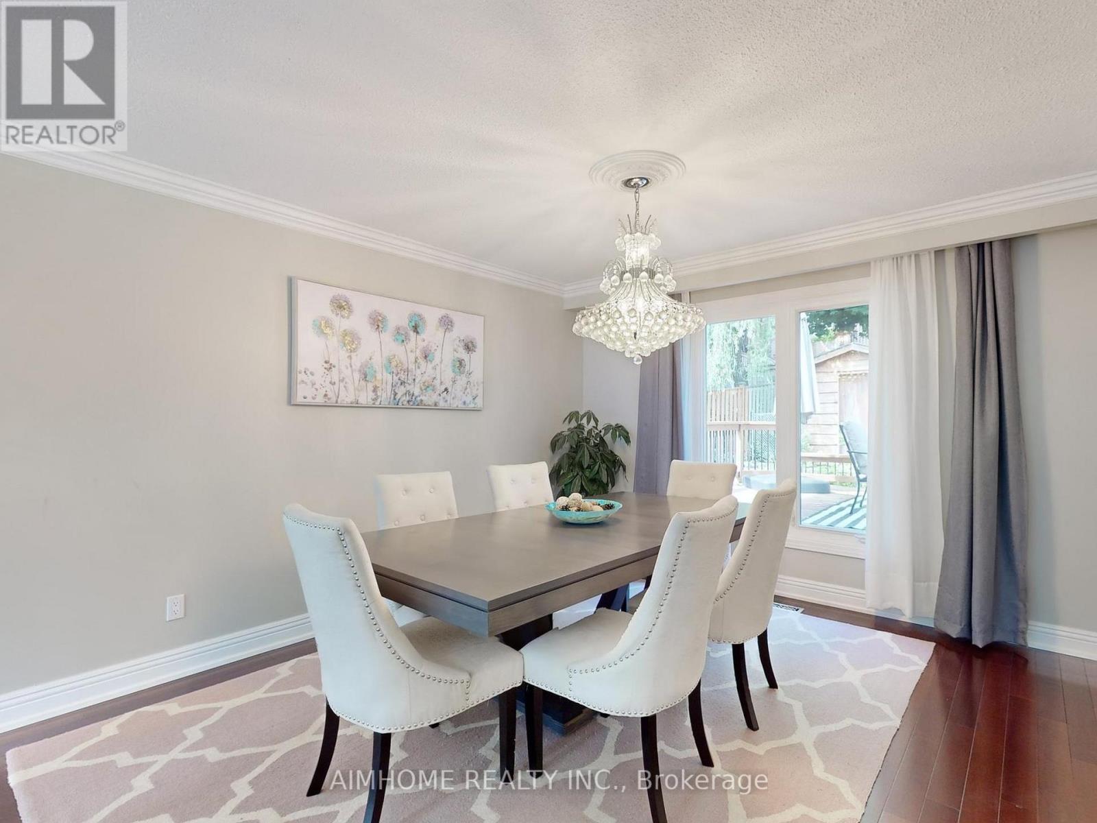 36 LIEBECK CRESCENT - 10