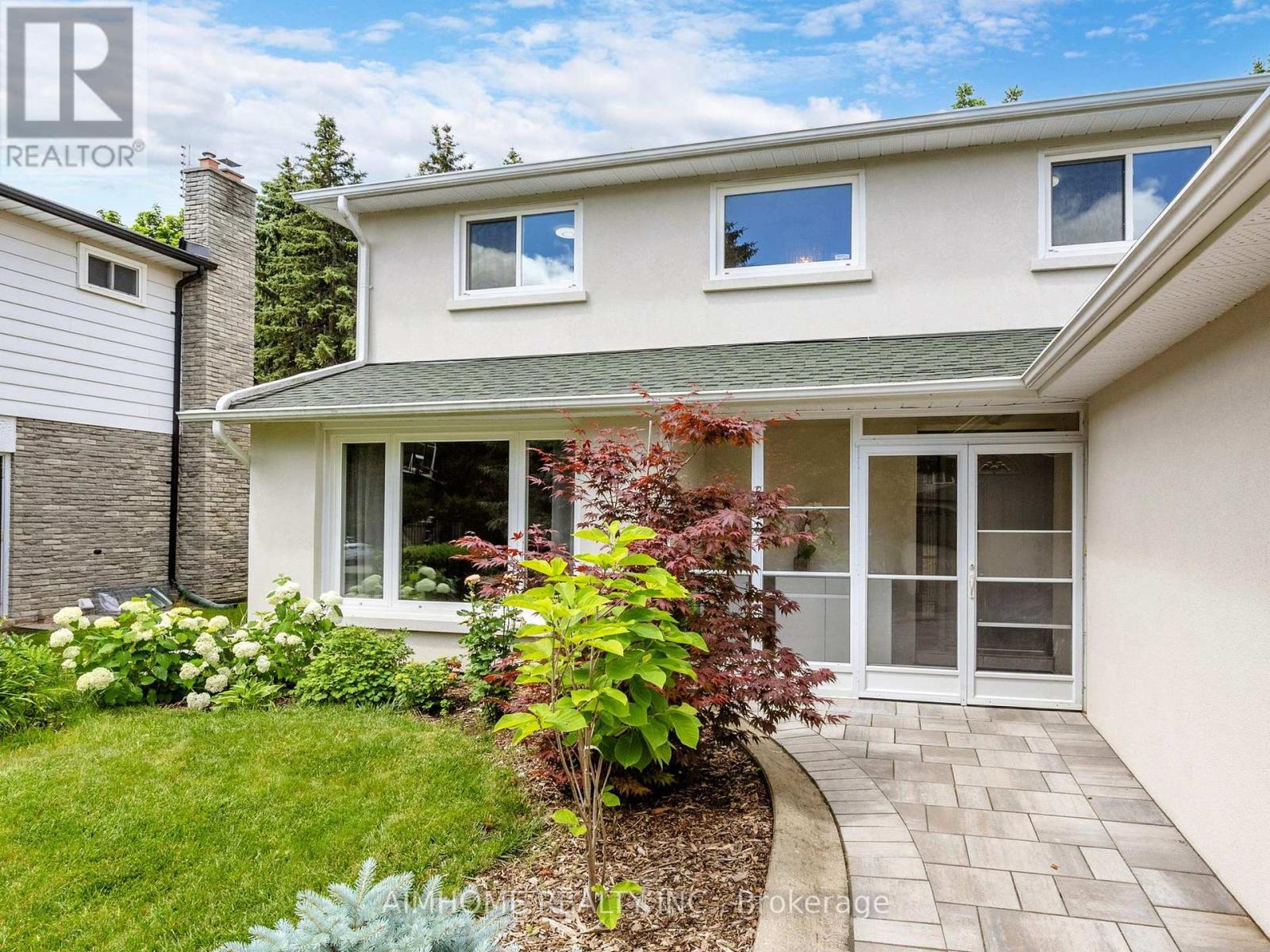 36 LIEBECK CRESCENT - 2