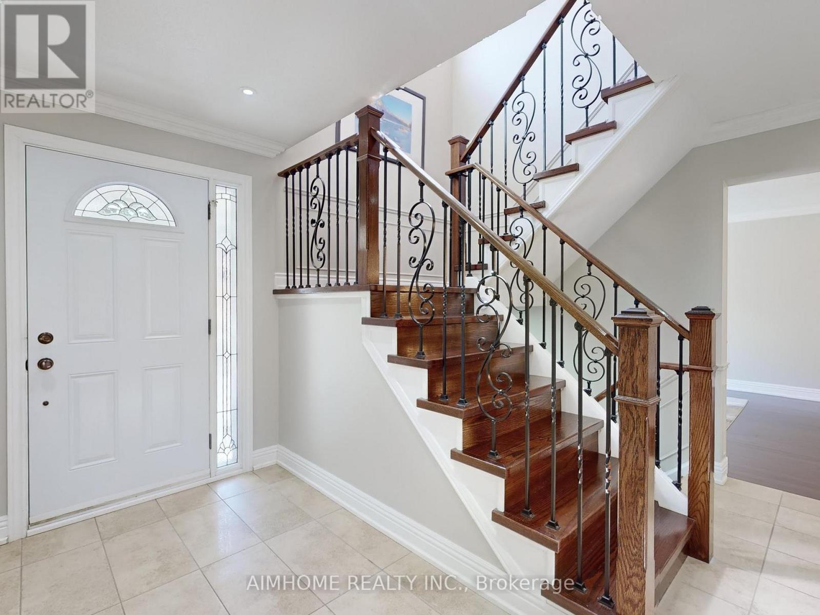 36 LIEBECK CRESCENT - 20