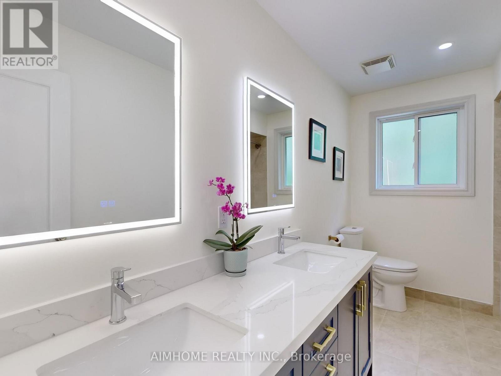 36 LIEBECK CRESCENT - 34
