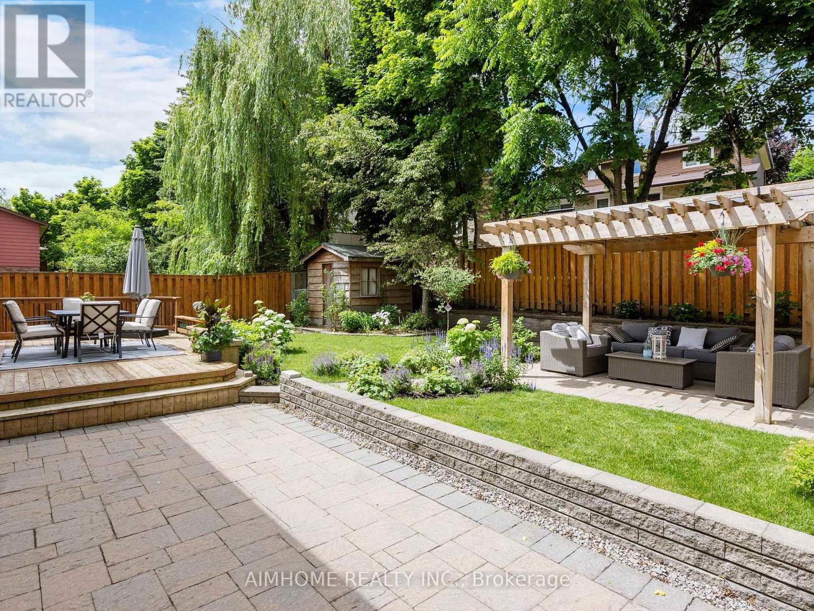 36 LIEBECK CRESCENT - 42