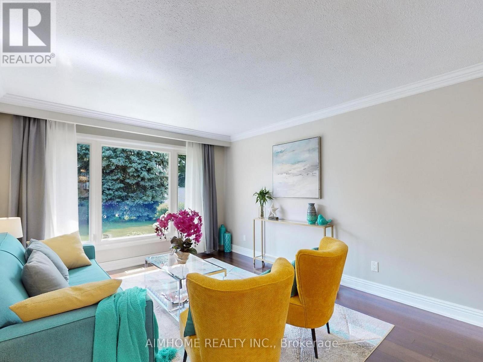 36 LIEBECK CRESCENT - 5