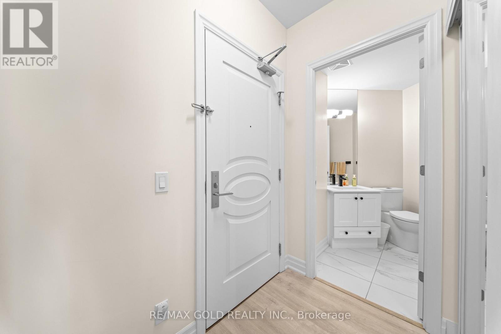 #618 9075 JANE STREET - 11