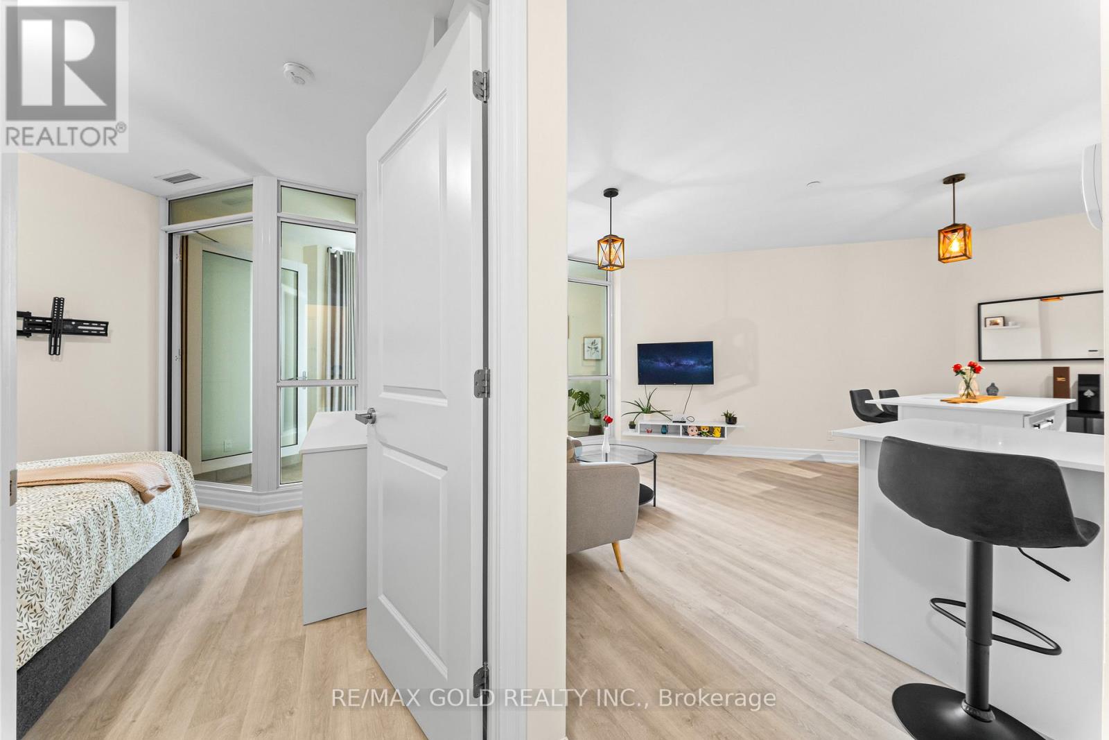 #618 9075 JANE STREET - 13