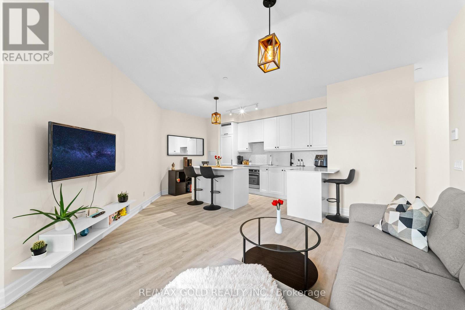 #618 9075 JANE STREET - 23