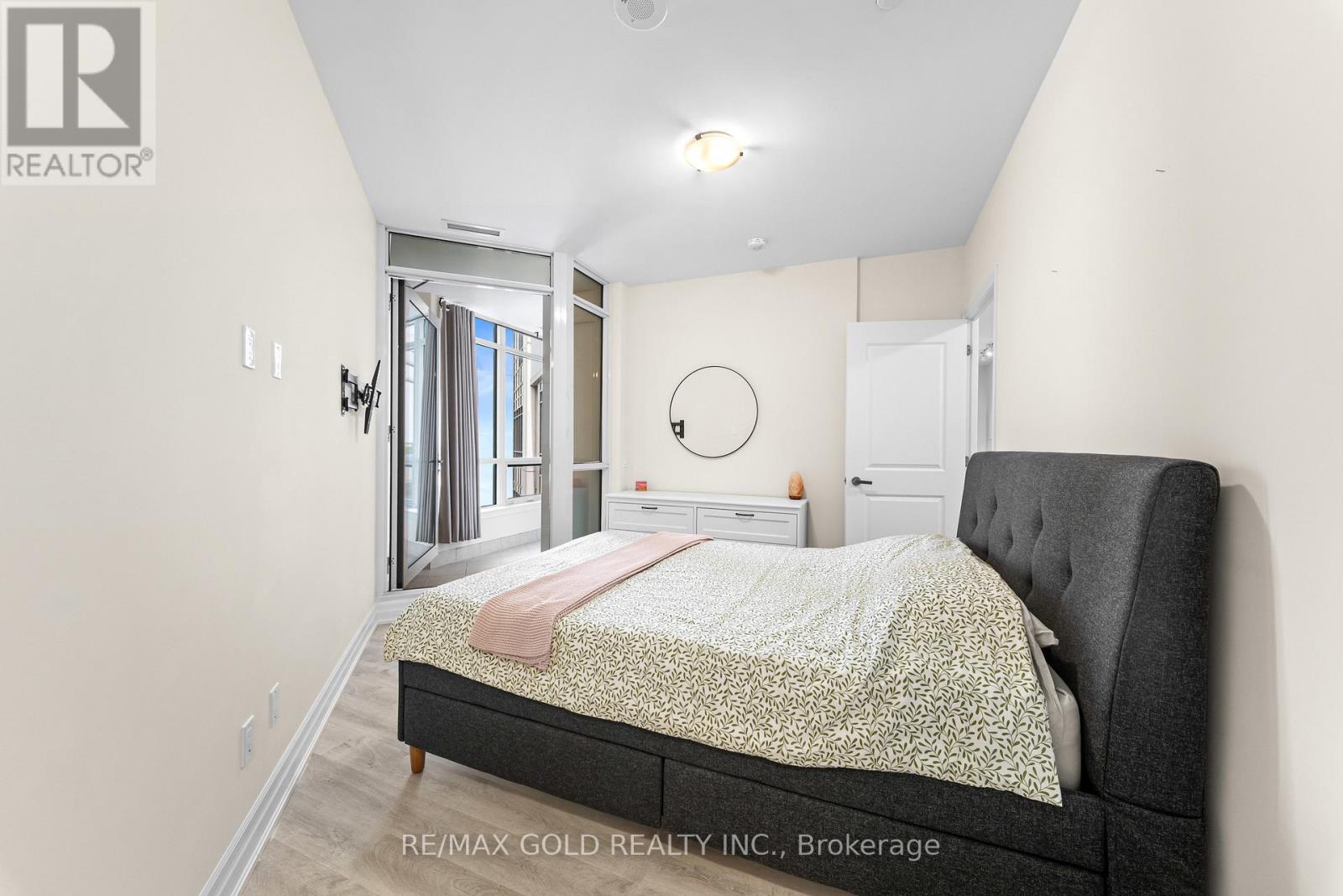 #618 9075 JANE STREET - 25