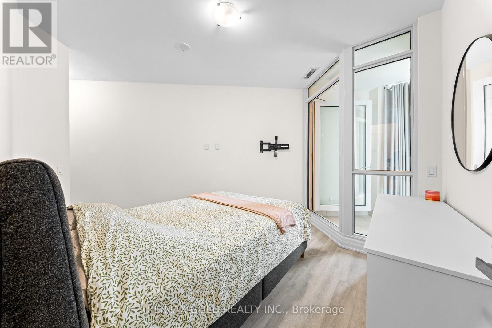 #618 9075 JANE STREET - 26