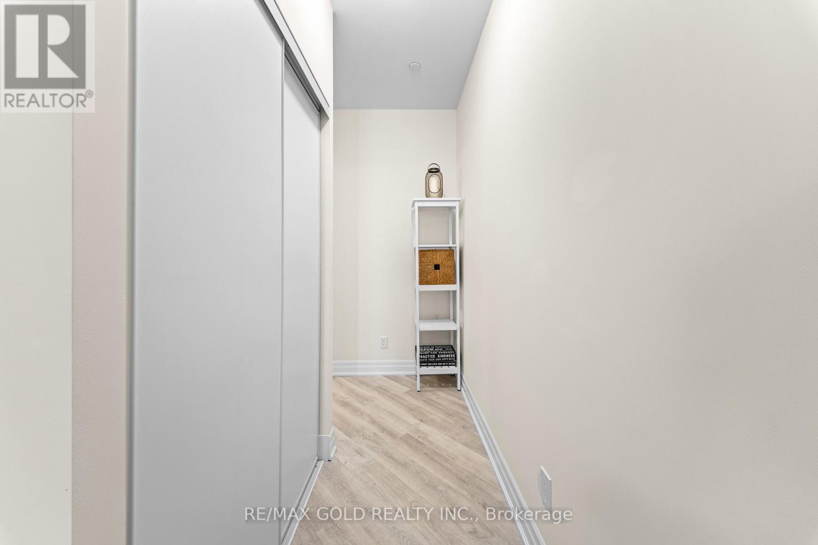 #618 9075 JANE STREET - 27