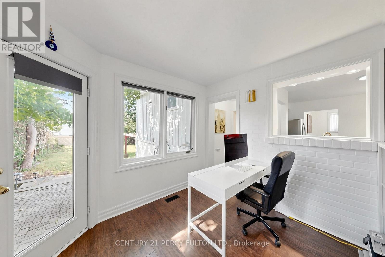 10 DEVINS DRIVE - 24