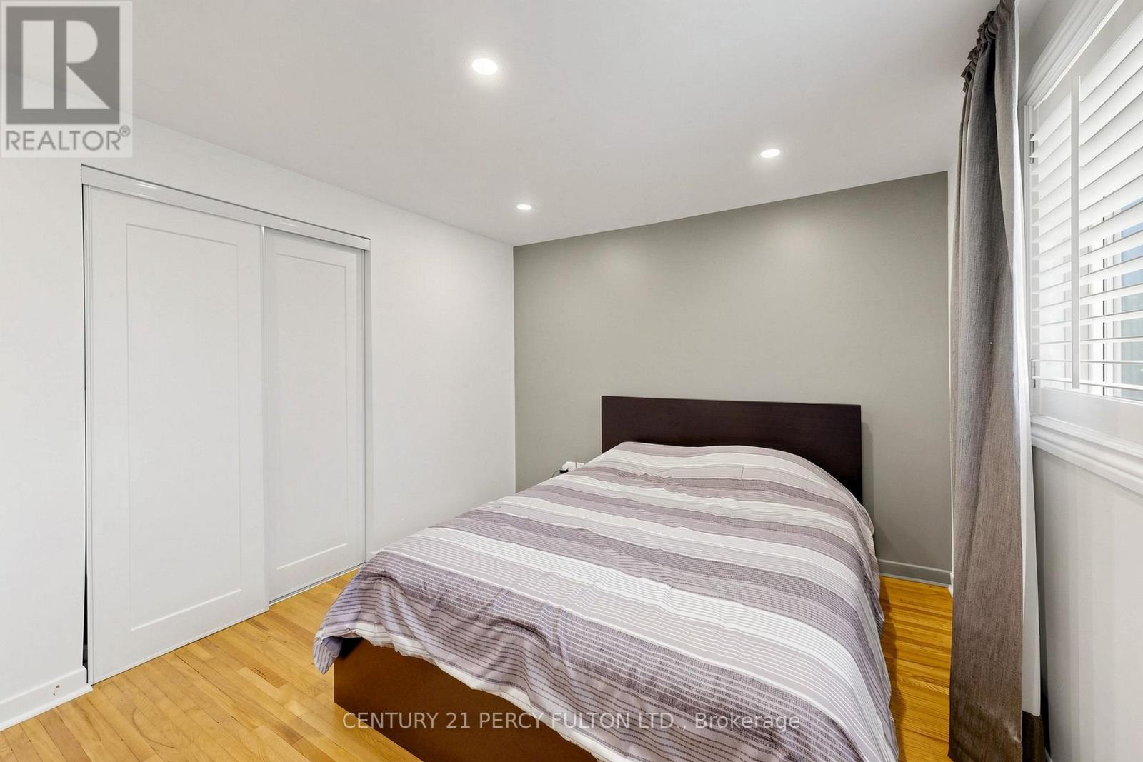 10 DEVINS DRIVE - 29
