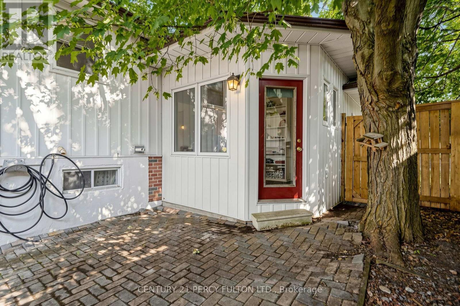 10 DEVINS DRIVE - 40